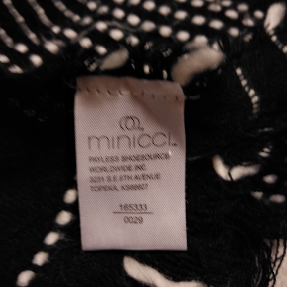 Minicci Pashmina Scarf - Picture 2 of 3